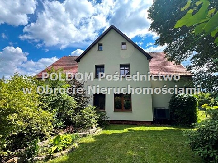 Dom 4-pokojowy na sprzedaż, Osola