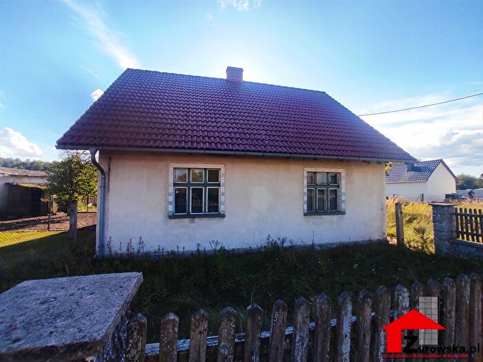 Dom 5-pokojowy na sprzedaż, Centawa