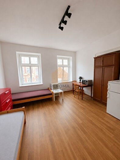 Mieszkanie 2-pokojowe na sprzedaż, Legnica