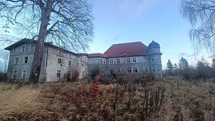 Dom 15-pokojowy na sprzedaż, Małkowo