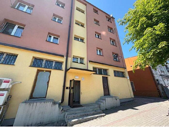 Mieszkanie 3-pokojowe na sprzedaż, Debrzno
