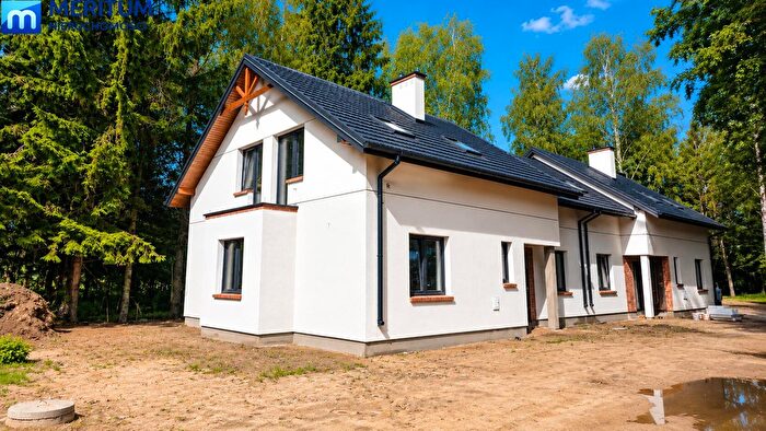 Dom 7-pokojowy na sprzedaż, Opypy