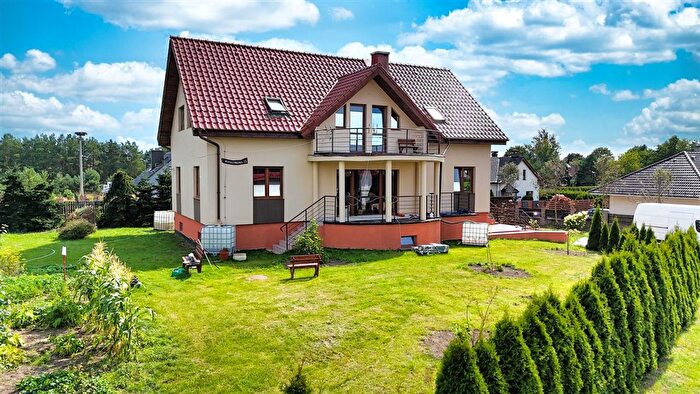 Dom 8-pokojowy na sprzedaż, Szczecinek