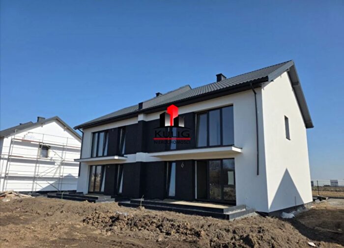 Mieszkanie 4-pokojowe na sprzedaż, Podłęże