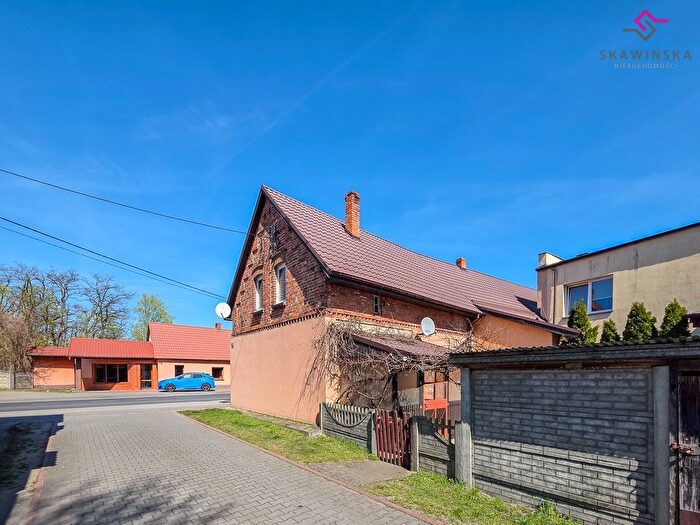 Dom 4-pokojowy na sprzedaż, Sośnie