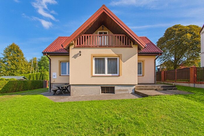 Dom 4-pokojowy na sprzedaż, Ukta