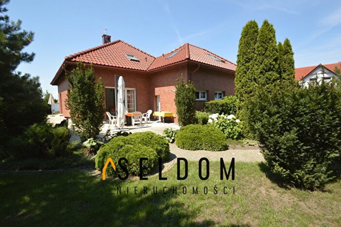Dom 5-pokojowy na sprzedaż, Spalona