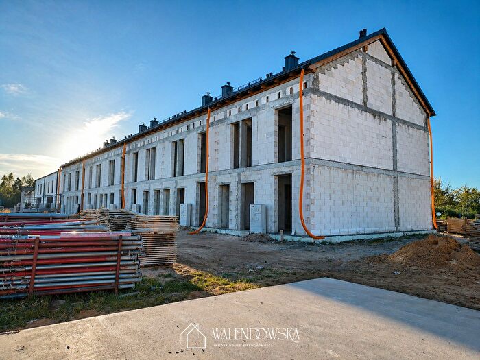 Mieszkanie 3-pokojowe na sprzedaż, Kobylnica