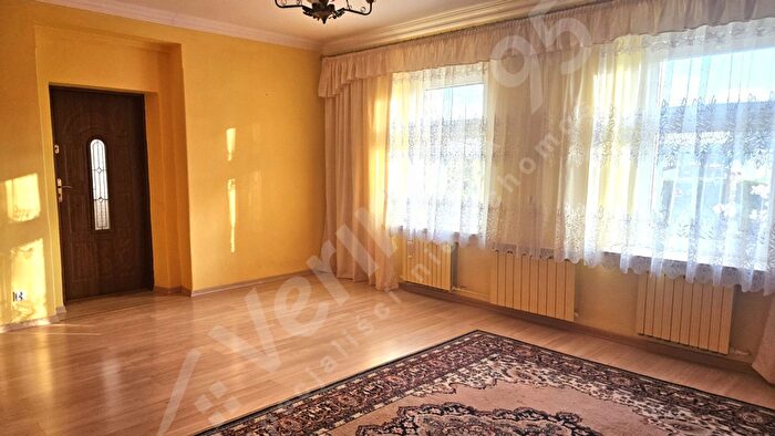 Mieszkanie 3-pokojowe na sprzedaż, Jawor – Starojaworska