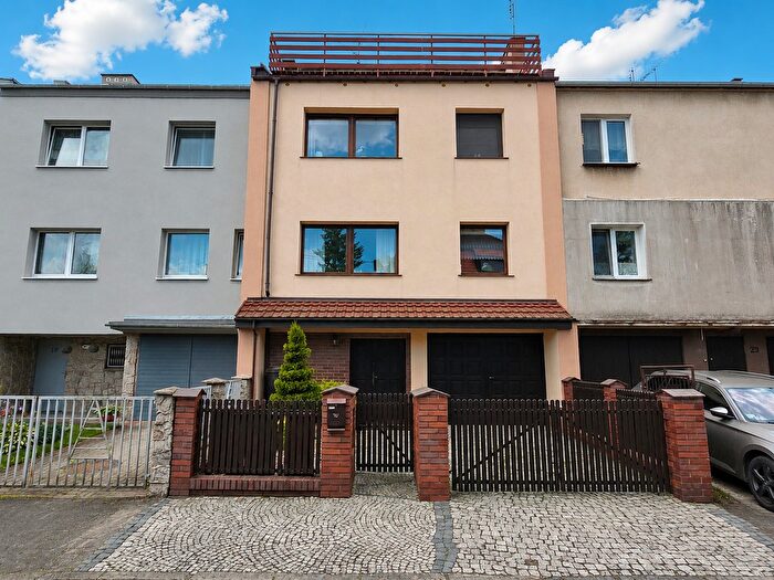 Dom 7-pokojowy na sprzedaż, Poznań – Konwaliowa