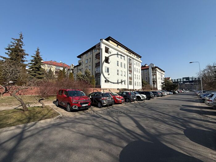 Mieszkanie 4-pokojowe na sprzedaż, Warszawa – Perkuna