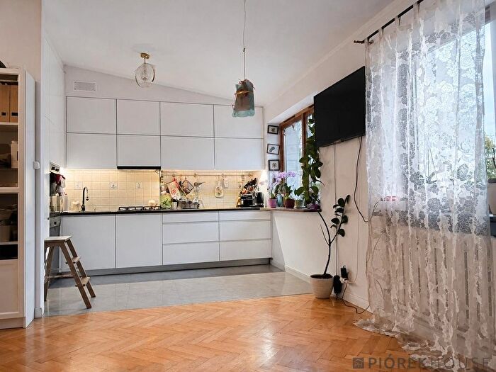 Mieszkanie 4-pokojowe na sprzedaż, Warszawa – Plac Roku