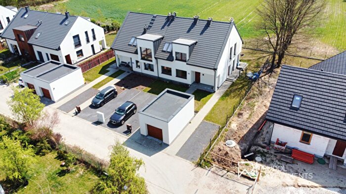 Mieszkanie 4-pokojowe na sprzedaż, Stefanówka – Sowia