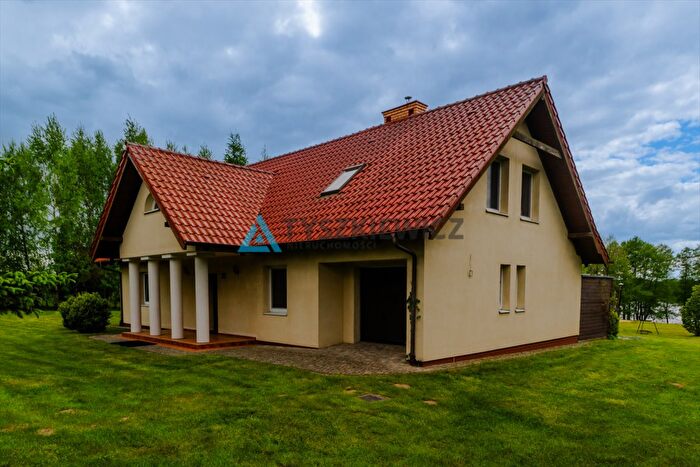 Dom 6-pokojowy na sprzedaż, Leśno