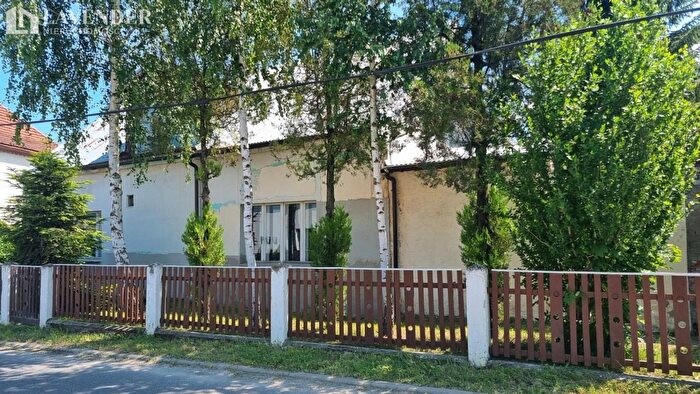 Dom 4-pokojowy na sprzedaż