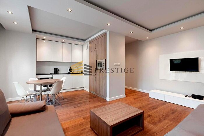 Mieszkanie 3-pokojowe do wynajęcia, Warszawa – Wronia