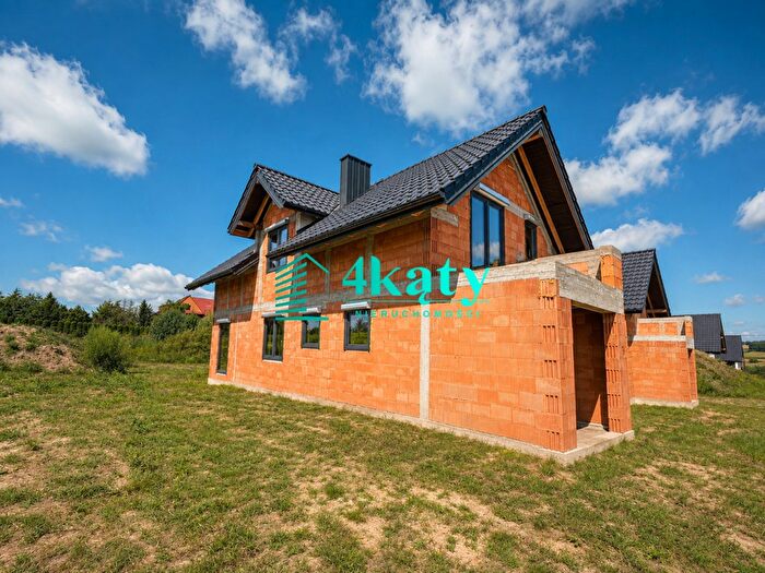 Dom 4-pokojowy na sprzedaż, Maszków