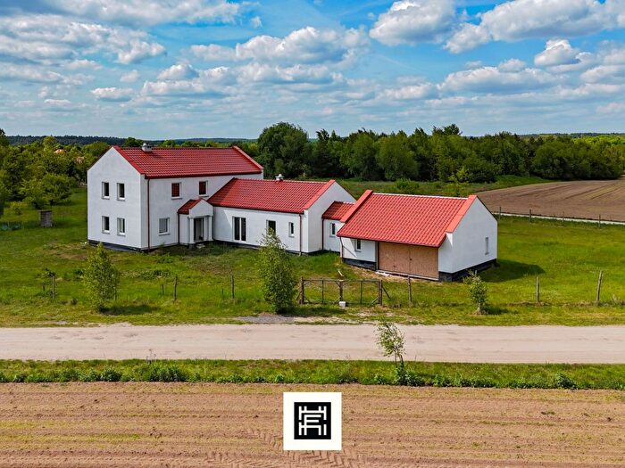 Dom 7-pokojowy na sprzedaż, Lubnów