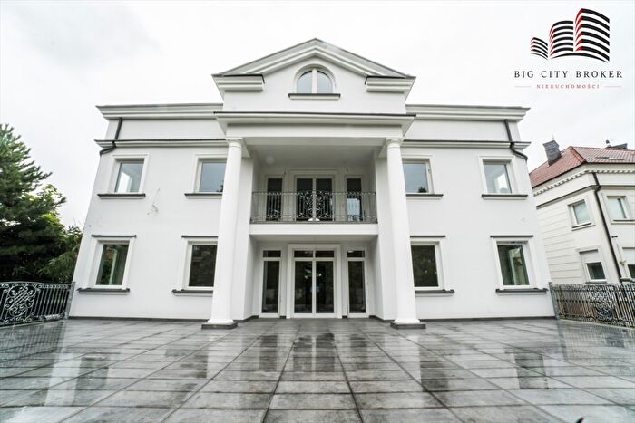 Dom 10-pokojowy na sprzedaż, Warszawa