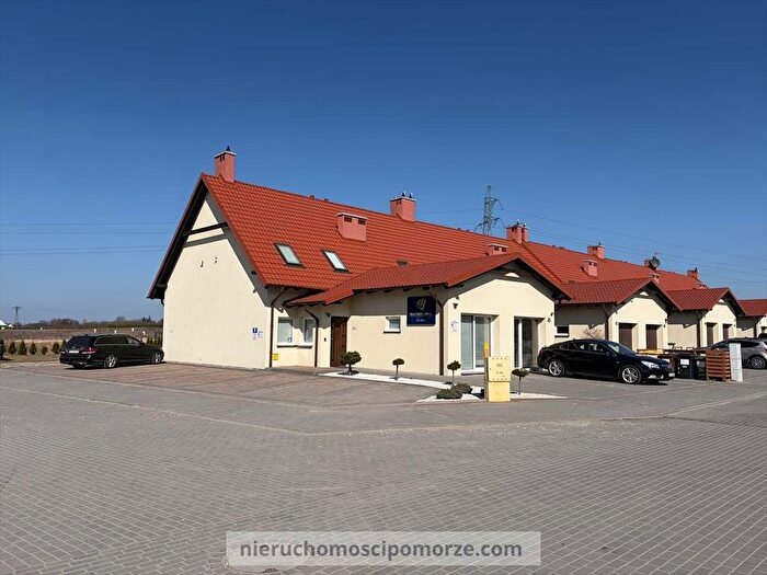 Dom 4-pokojowy na sprzedaż, Karolewo