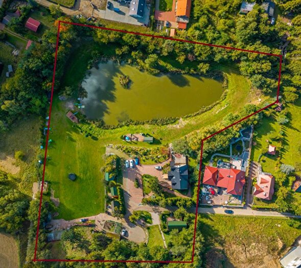 Dom 8-pokojowy na sprzedaż, Tuchom