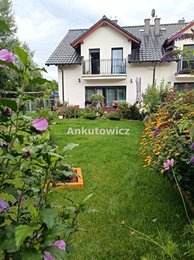 Mieszkanie 3-pokojowe na sprzedaż, Lubin