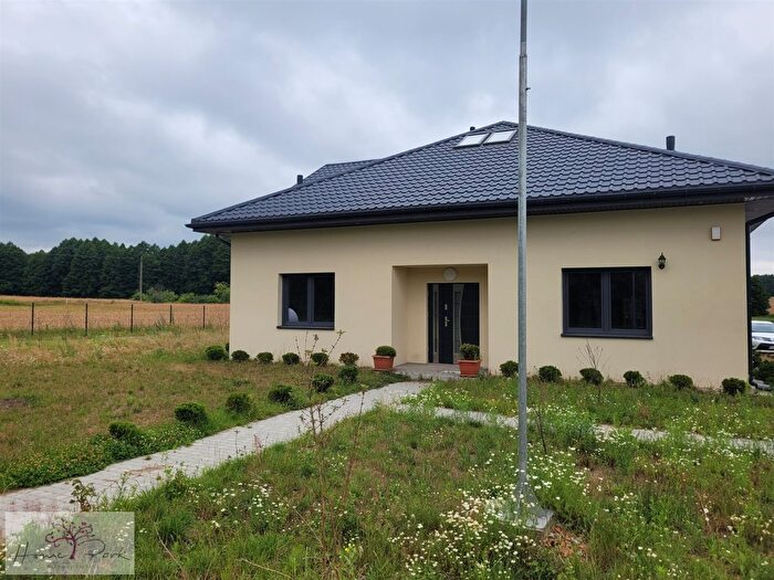 Dom 5-pokojowy na sprzedaż, Biała