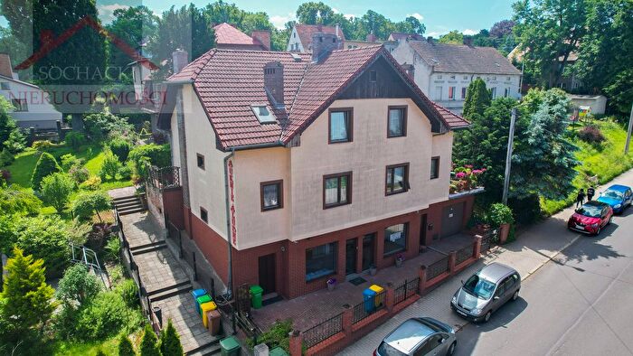 Dom 7-pokojowy na sprzedaż, Lubań