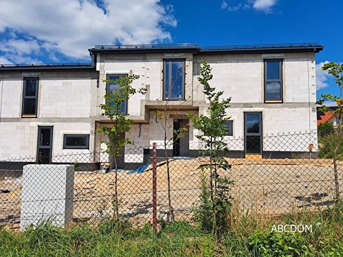 Dom 4-pokojowy na sprzedaż, Ochojno