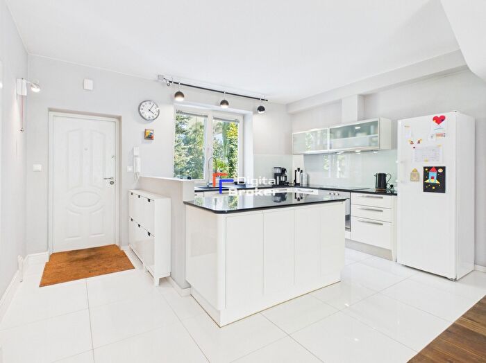 Dom 6-pokojowy na sprzedaż, Warszawa – Brukselska