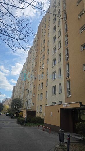 Mieszkanie 3-pokojowe na sprzedaż, Warszawa – Ostrobramska
