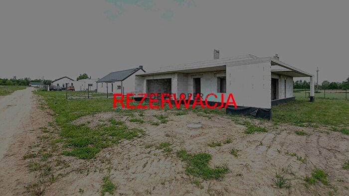 Dom 4-pokojowy na sprzedaż, Komorowo