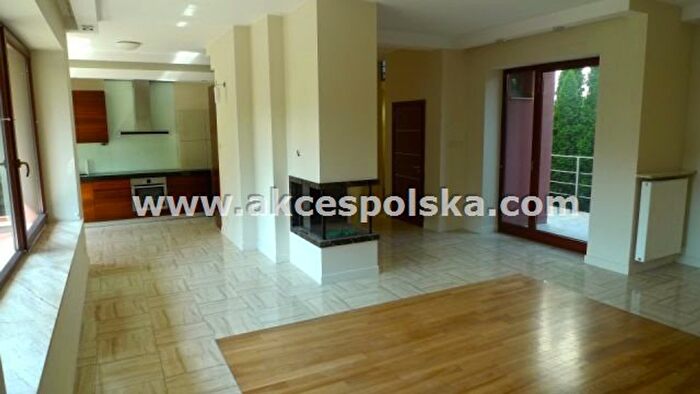 Dom 6-pokojowy do wynajęcia, Warszawa – Rumiana