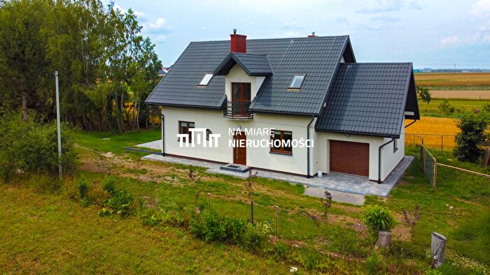 Dom 4-pokojowy na sprzedaż, Cieszanów