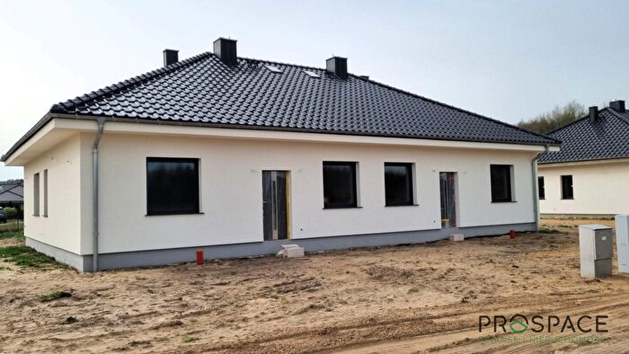Dom 4-pokojowy na sprzedaż, Płoty