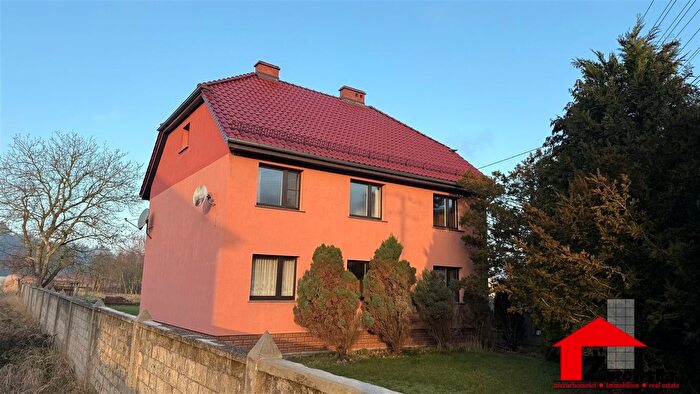Dom 6-pokojowy na sprzedaż, Jemielnica
