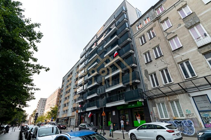 Mieszkanie 3-pokojowe do wynajęcia, Warszawa – Chmielna