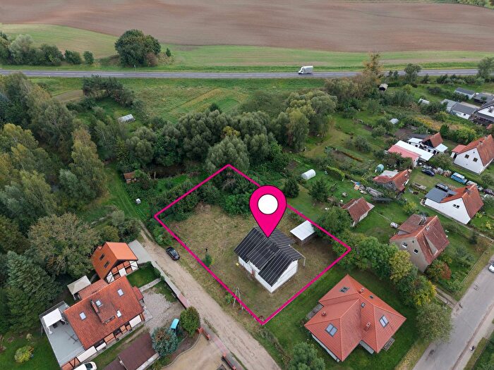 Dom 6-pokojowy na sprzedaż, Pasym