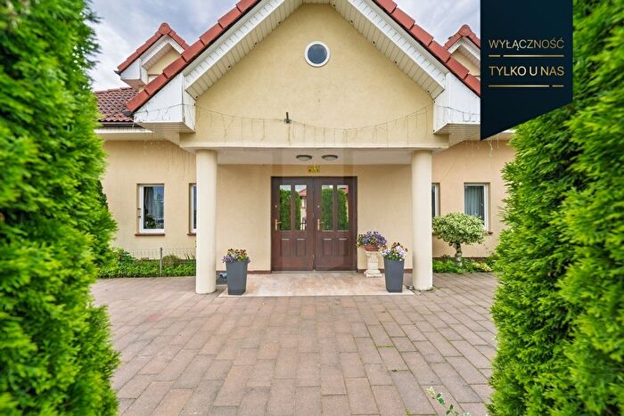 Dom 8-pokojowy na sprzedaż, Bojano