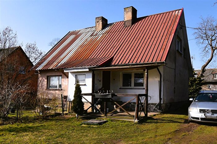 Mieszkanie 3-pokojowe na sprzedaż, Brzeźnica
