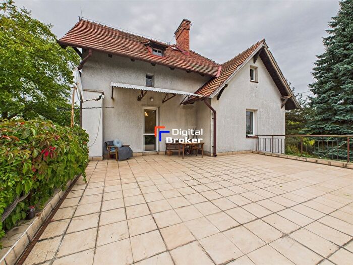 Dom 8-pokojowy na sprzedaż, Pustków Żurawski
