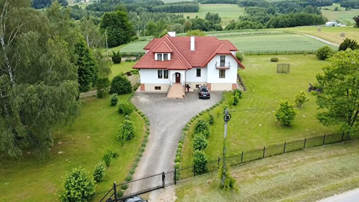 Dom 7-pokojowy na sprzedaż, Strzeszyn