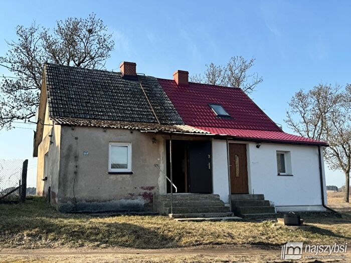 Dom 2-pokojowy na sprzedaż, Giżyno