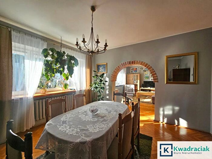 Mieszkanie 5-pokojowe na sprzedaż, Dobieszyn