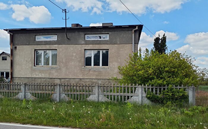 Dom 3-pokojowy na sprzedaż, Romanów
