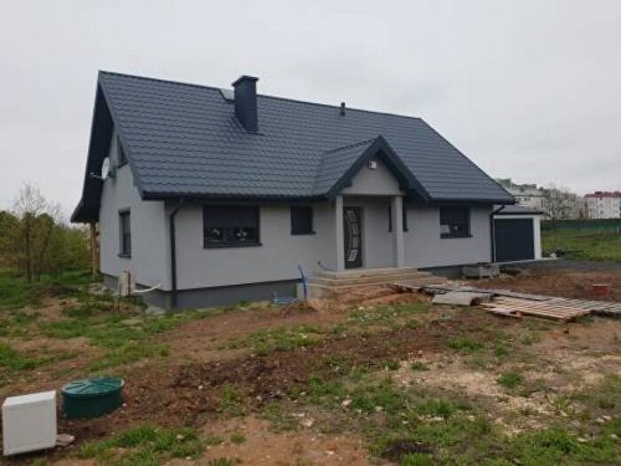 Dom 3-pokojowy na sprzedaż, Bronów