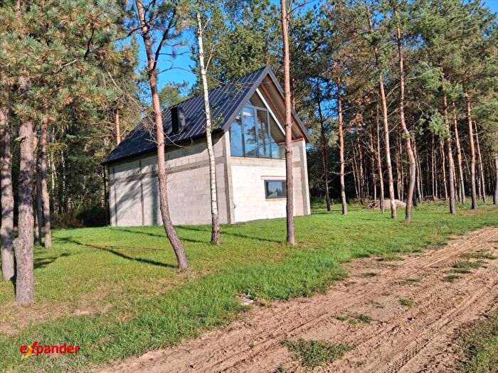 Dom 3-pokojowy na sprzedaż, Widełka