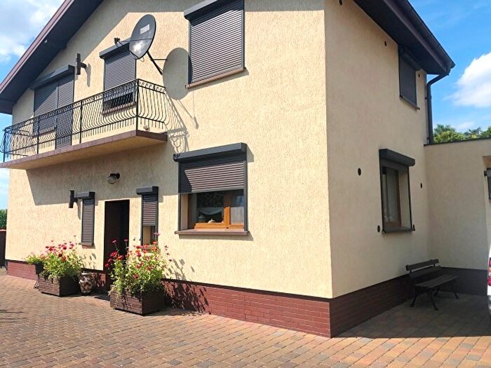 Dom 7-pokojowy na sprzedaż, Sieroszewice