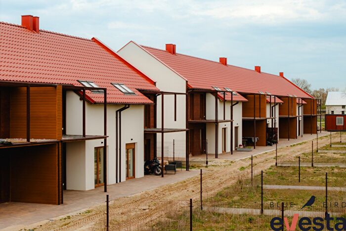 Mieszkanie 4-pokojowe na sprzedaż, Spalice