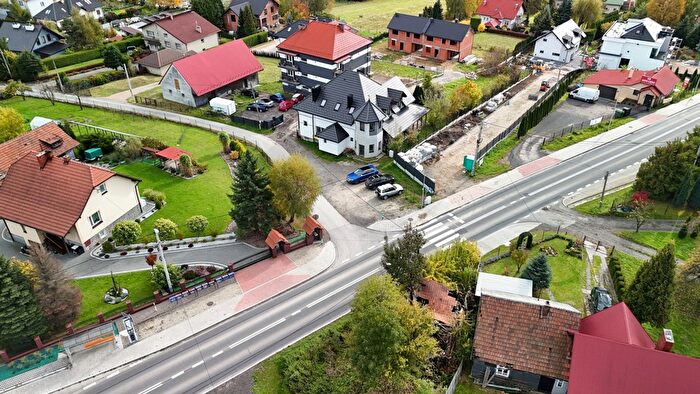 Dom 8-pokojowy na sprzedaż, Pawlikowice